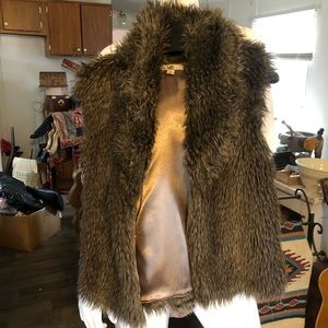 Vest faux fur